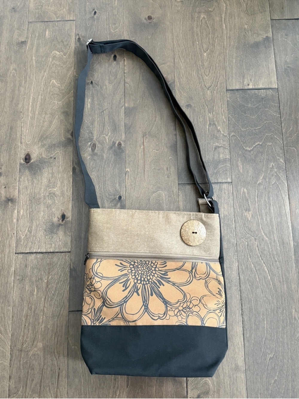 Sak Saum For Freedom Brown/Taupe Shoulder Bag